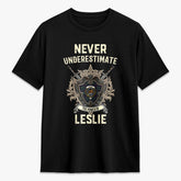 Leslie Hunting Modern Tartan Crest 2D T-shirt - Never Underestimate Style