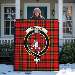 Brodie Modern Tartan Crest Quilt