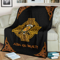 Lennox (Lennox Kincaid) Crest Premium Blanket - Black Celtic Cross Style