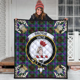 Brodie Hunting Modern Tartan Crest Premium Quilt - Gold Thistle Style