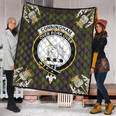 Cunningham Hunting Modern Tartan Crest Premium Quilt - Gold Thistle Style