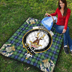 Gordon Old Ancient Tartan Crest Premium Quilt - Gold Thistle Style