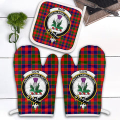 Gow Of Skeoch Tartan Crest Oven Mitt And Pot Holder (2 Oven Mitts + 1 Pot Holder)