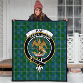 Hay Hunting Tartan Crest Quilt