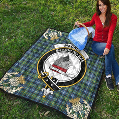 MacNeil of Barra Ancient Tartan Crest Premium Quilt - Gold Thistle Style