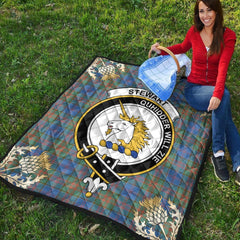 Stewart of Appin Hunting Ancient Tartan Crest Premium Quilt - Gold Thistle Style