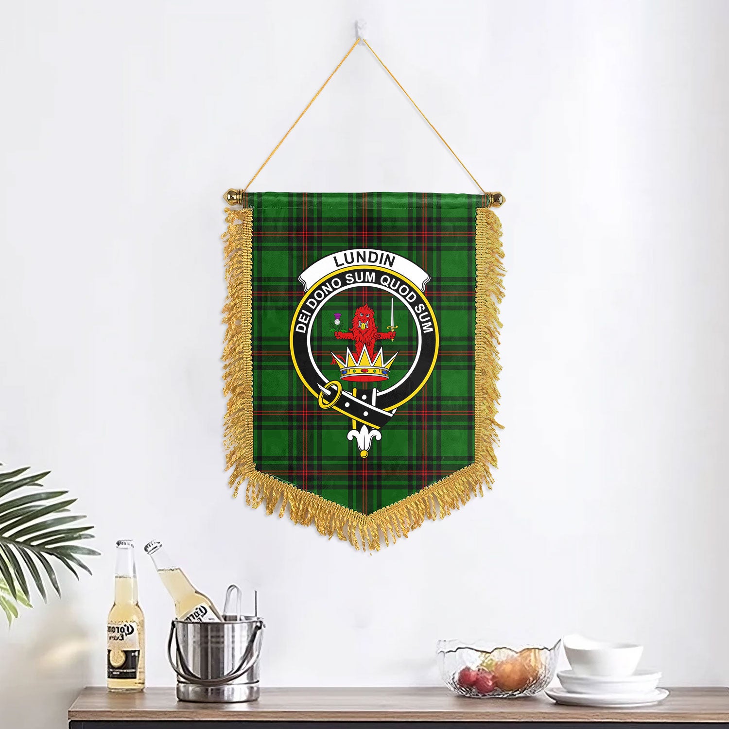 Lundin Tartan Crest Wall Hanging Banner