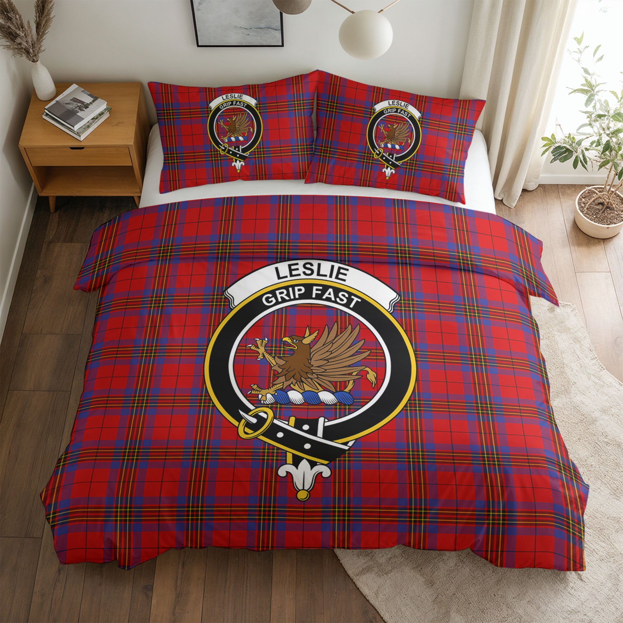 Leslie Modern Tartan Crest Bedding Set