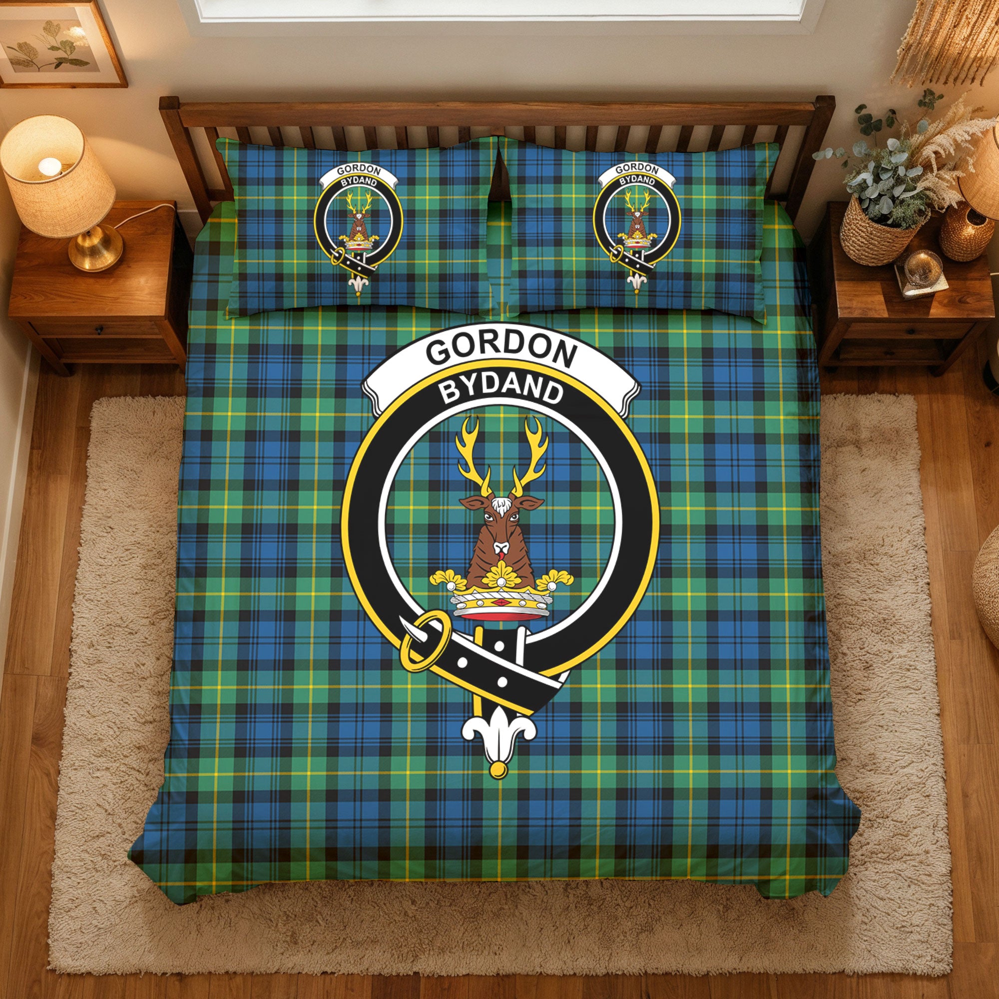 Gordon Ancient Tartan Crest Bedding Set