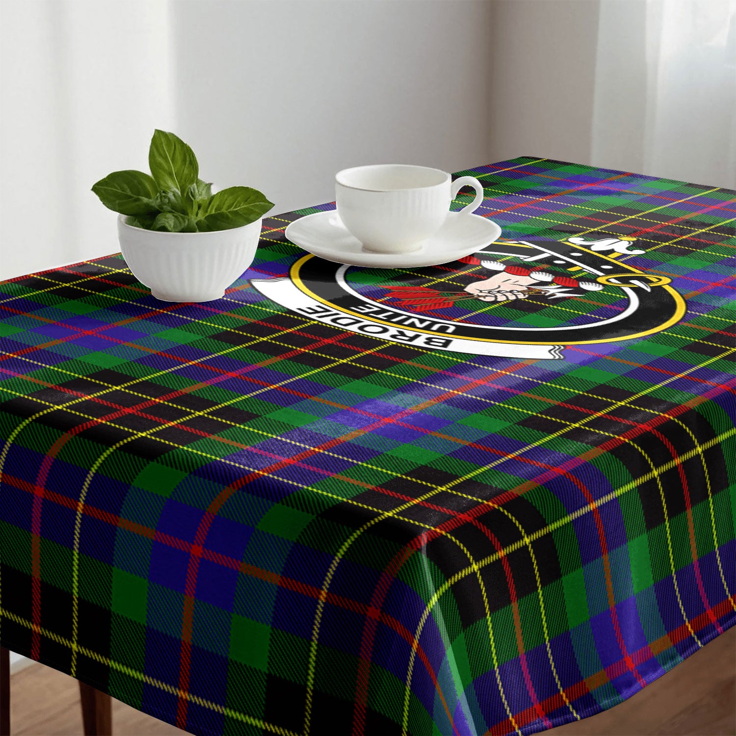 Brodie Hunting Modern Tartan Crest Tablecloth