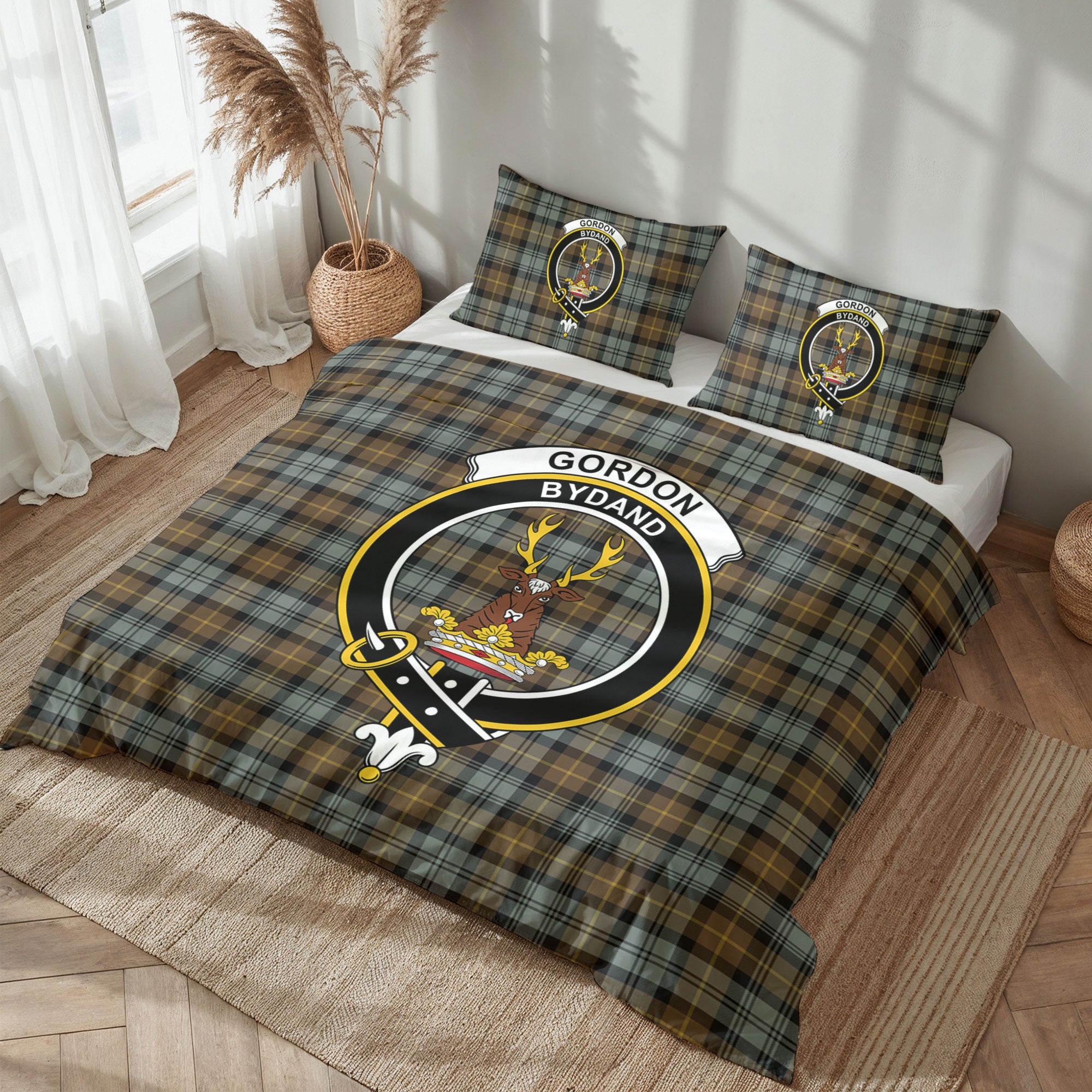 Gordon Weathered Tartan Crest Bedding Set