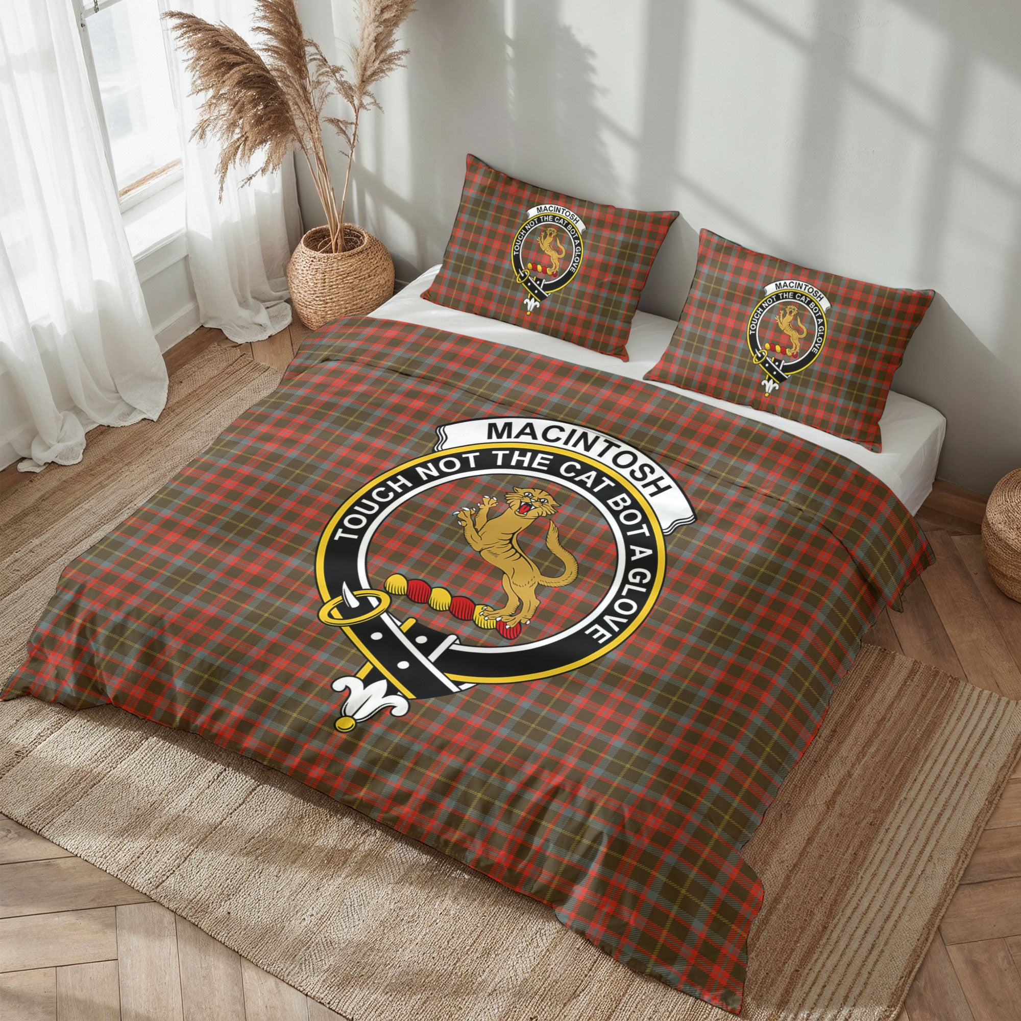 MacIntosh Hunting Weathered Tartan Crest Bedding Set