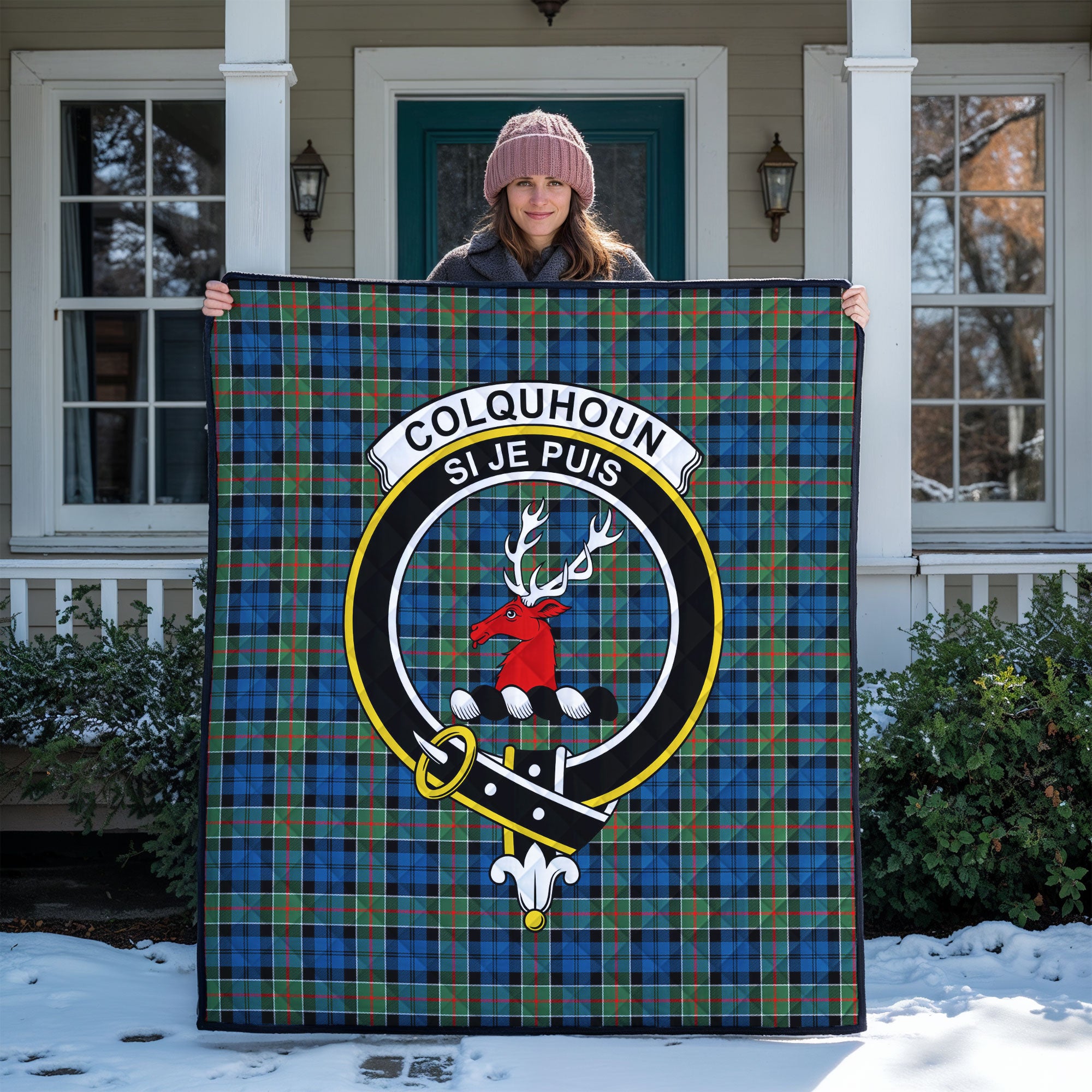 Colquhoun Ancient Tartan Crest Quilt