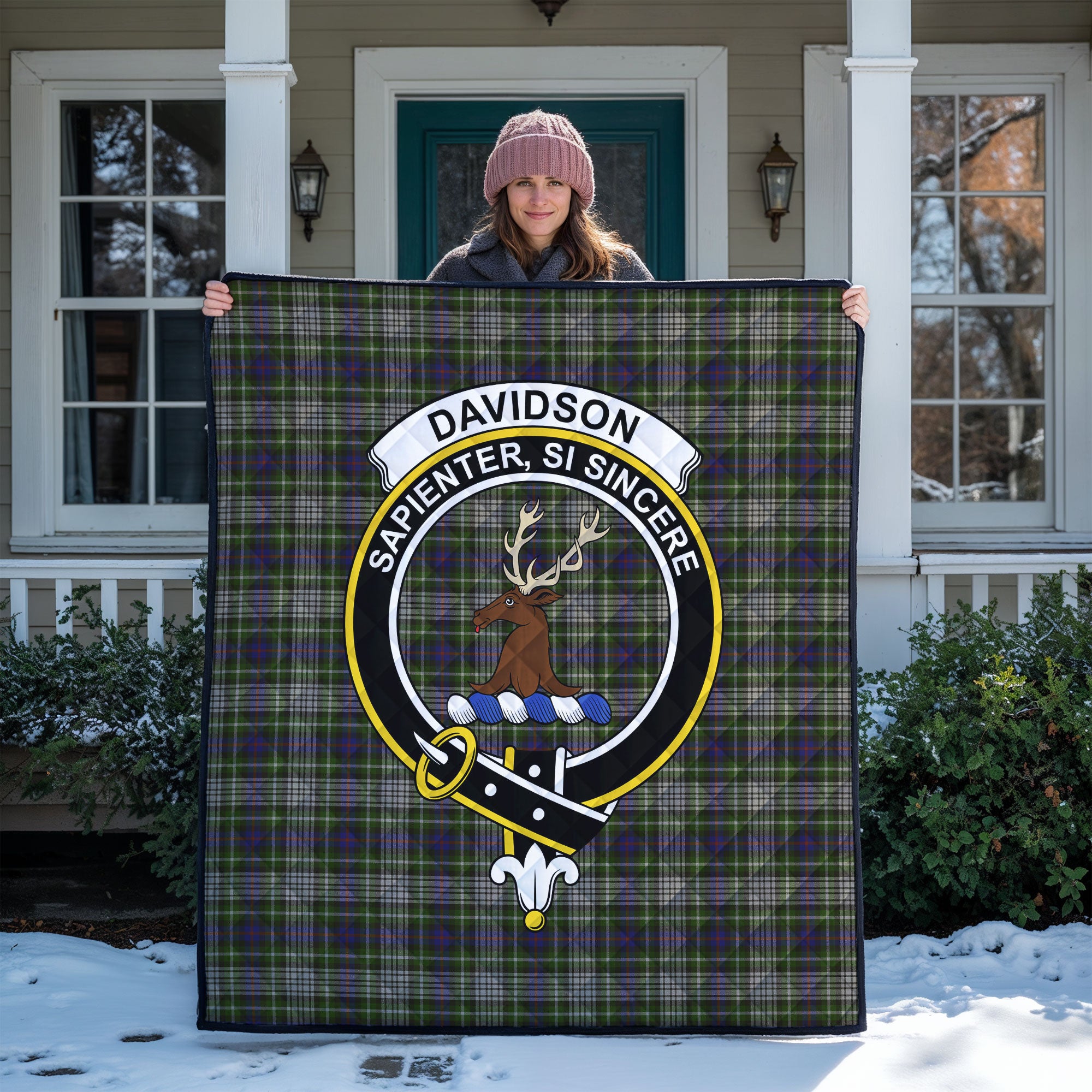 Davidson Tulloch Dress Tartan Crest Quilt