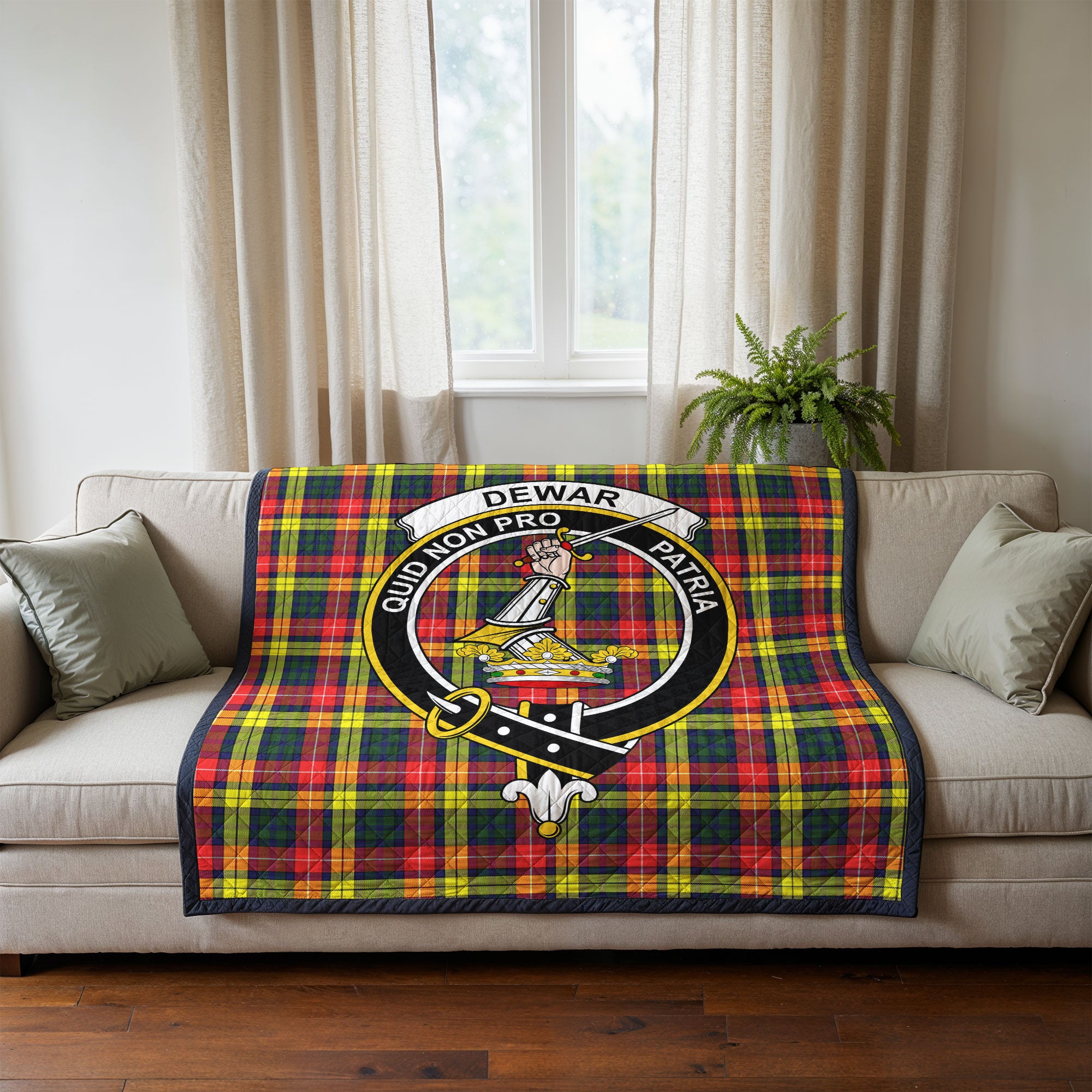 Dewar Tartan Crest Quilt