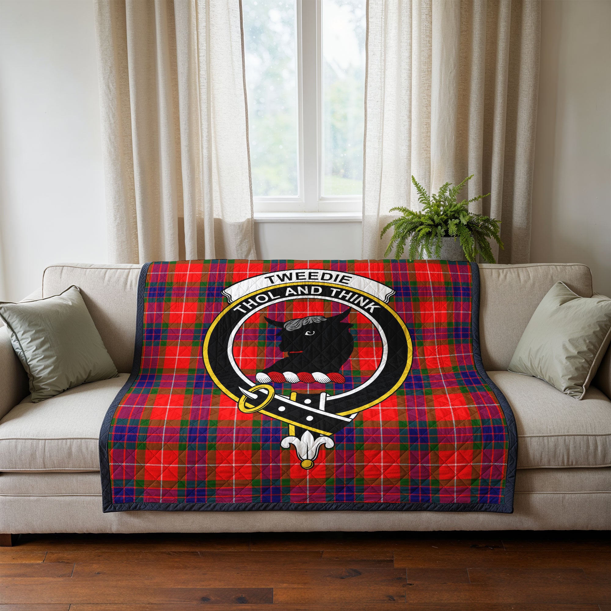 Tweedie Tartan Crest Quilt