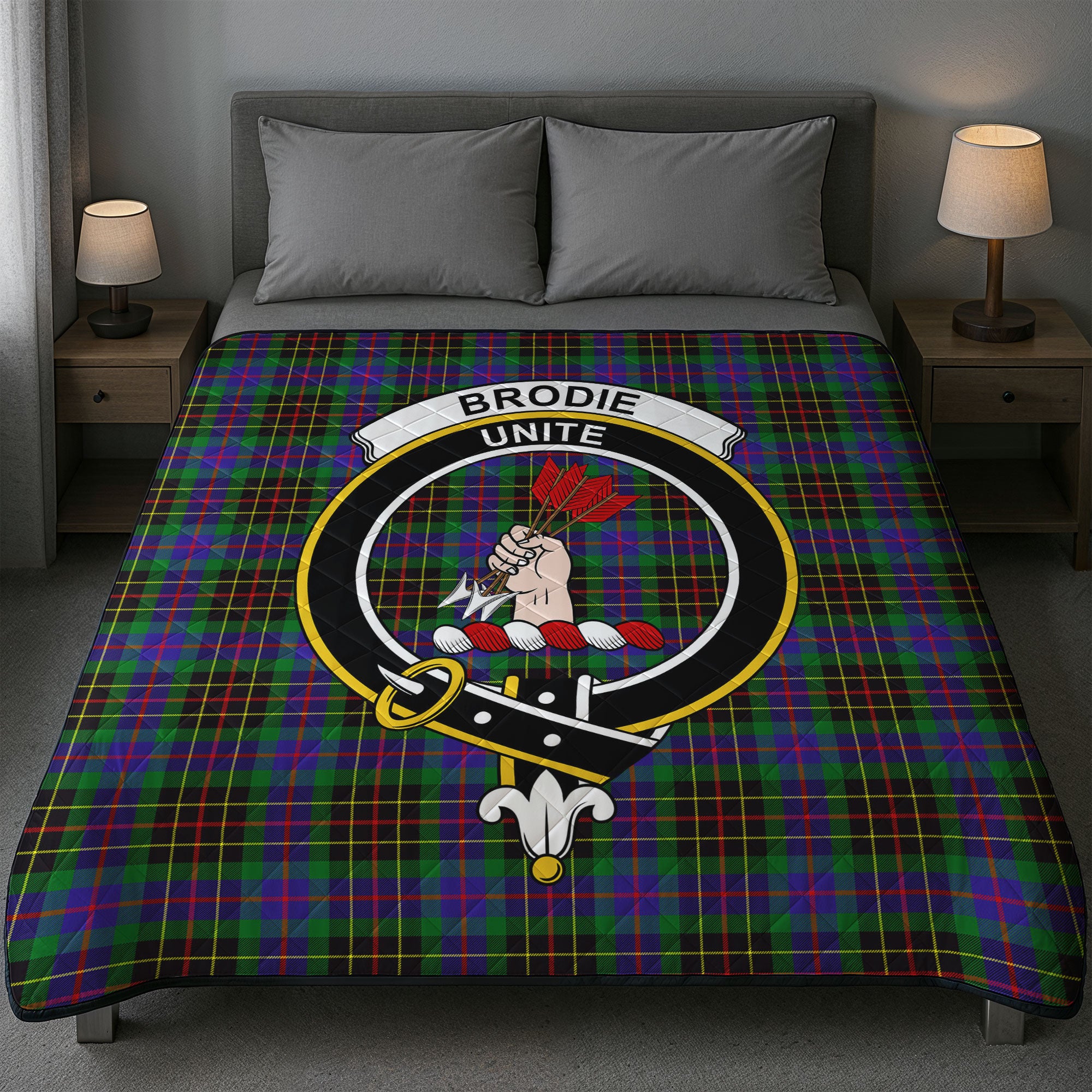 Brodie Hunting Modern Tartan Crest Quilt