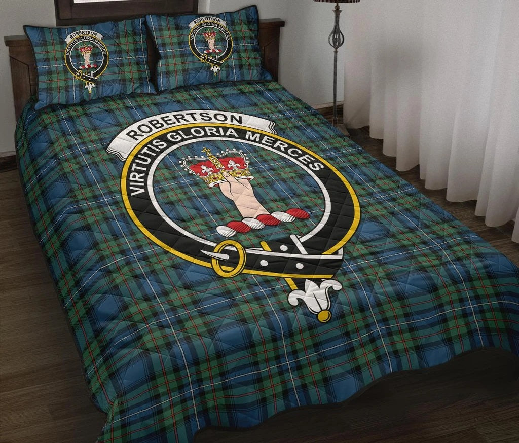 Robertson Hunting Ancient Tartan Crest Quilt Bed Set