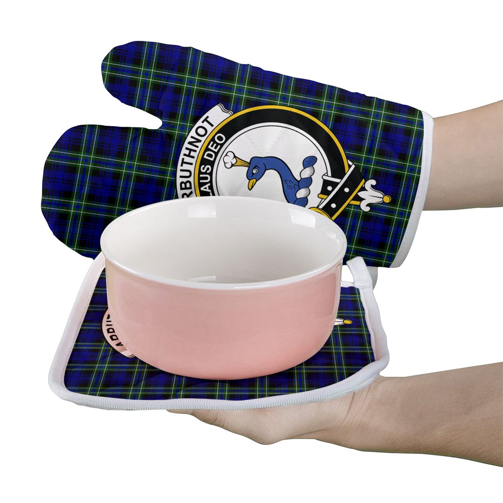 Arbuthnot Modern Tartan Crest Oven Mitt And Pot Holder (2 Oven Mitts + 1 Pot Holder)