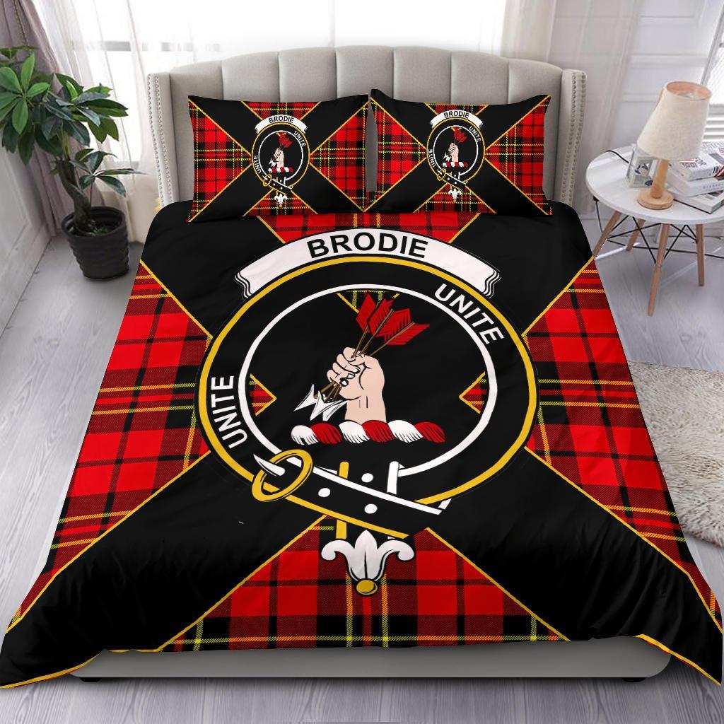 Brodie Tartan Crest Bedding Set - Luxury Style