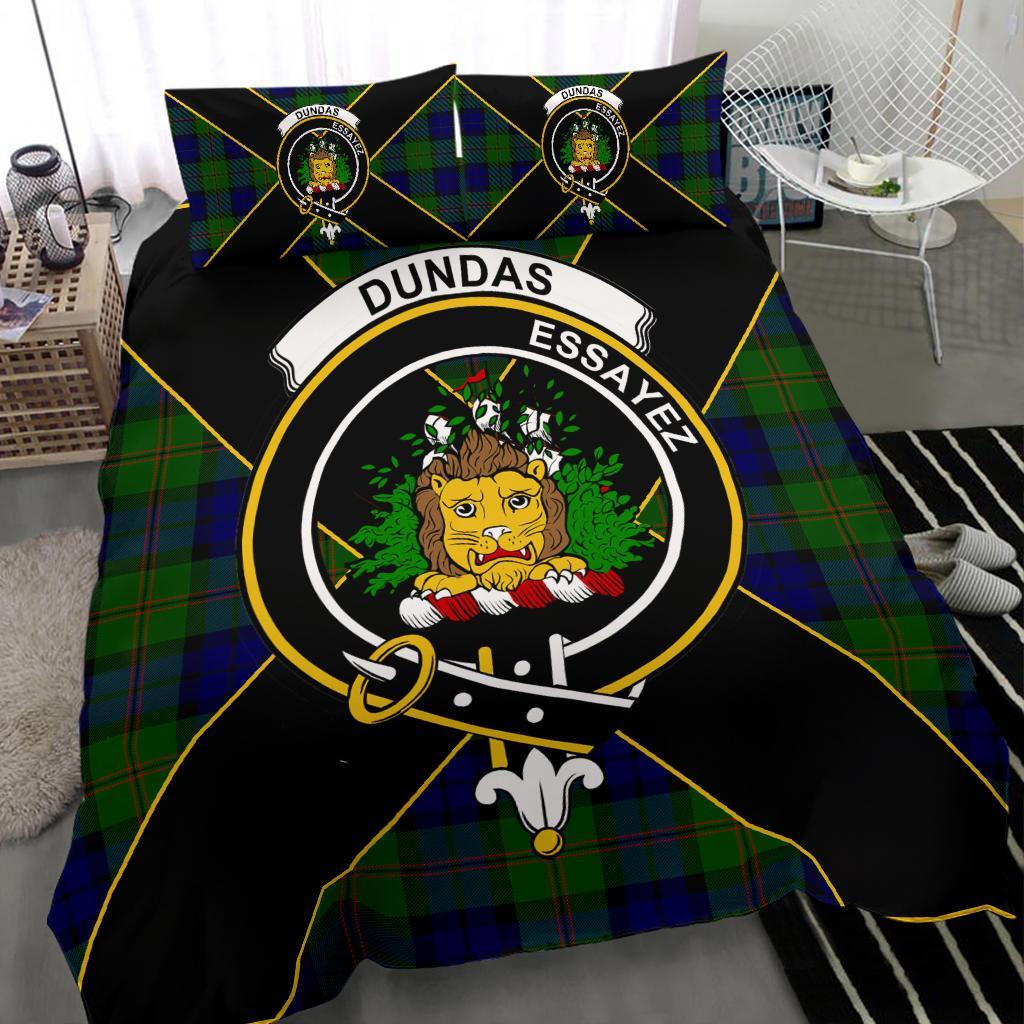 Dundas Tartan Crest Bedding Set - Luxury Style