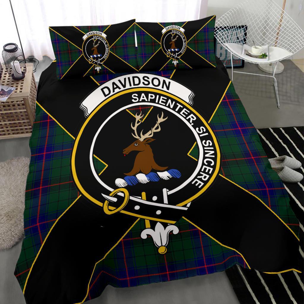 Davidson Tartan Crest Bedding Set - Luxury Style