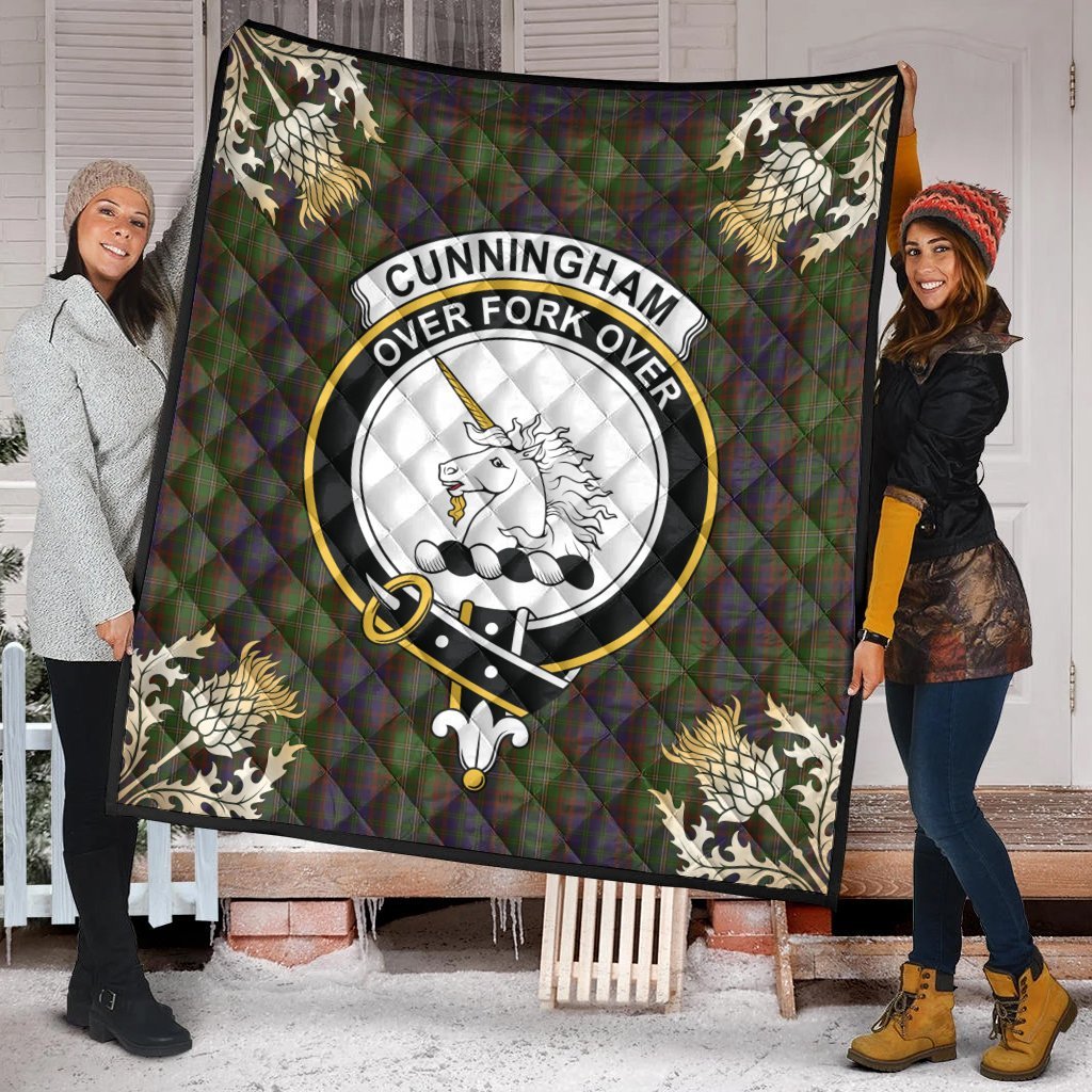 Cunningham Hunting Modern Tartan Crest Premium Quilt - Gold Thistle Style