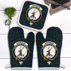 Davidson Modern Tartan Crest Oven Mitt And Pot Holder (2 Oven Mitts + 1 Pot Holder)