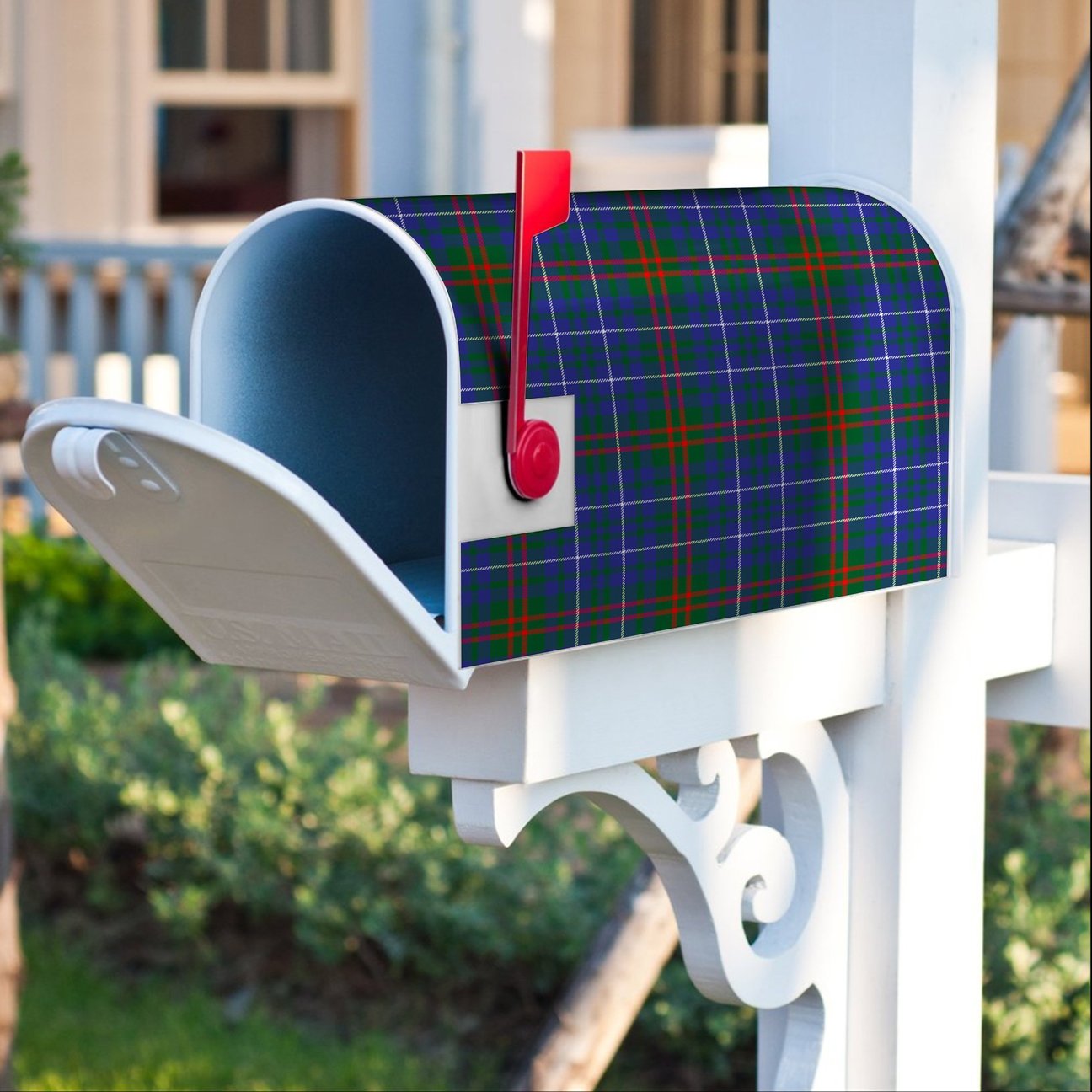 Edmonstone Tartan Crest Mailbox