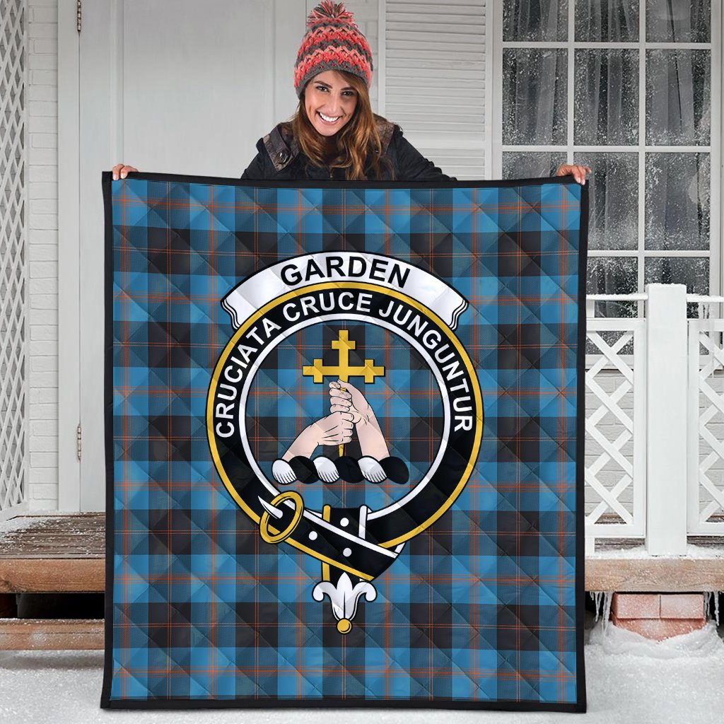 Garden Tartan Crest Quilt