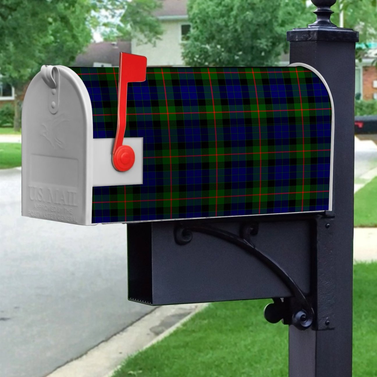 Gunn Modern Tartan Crest Mailbox