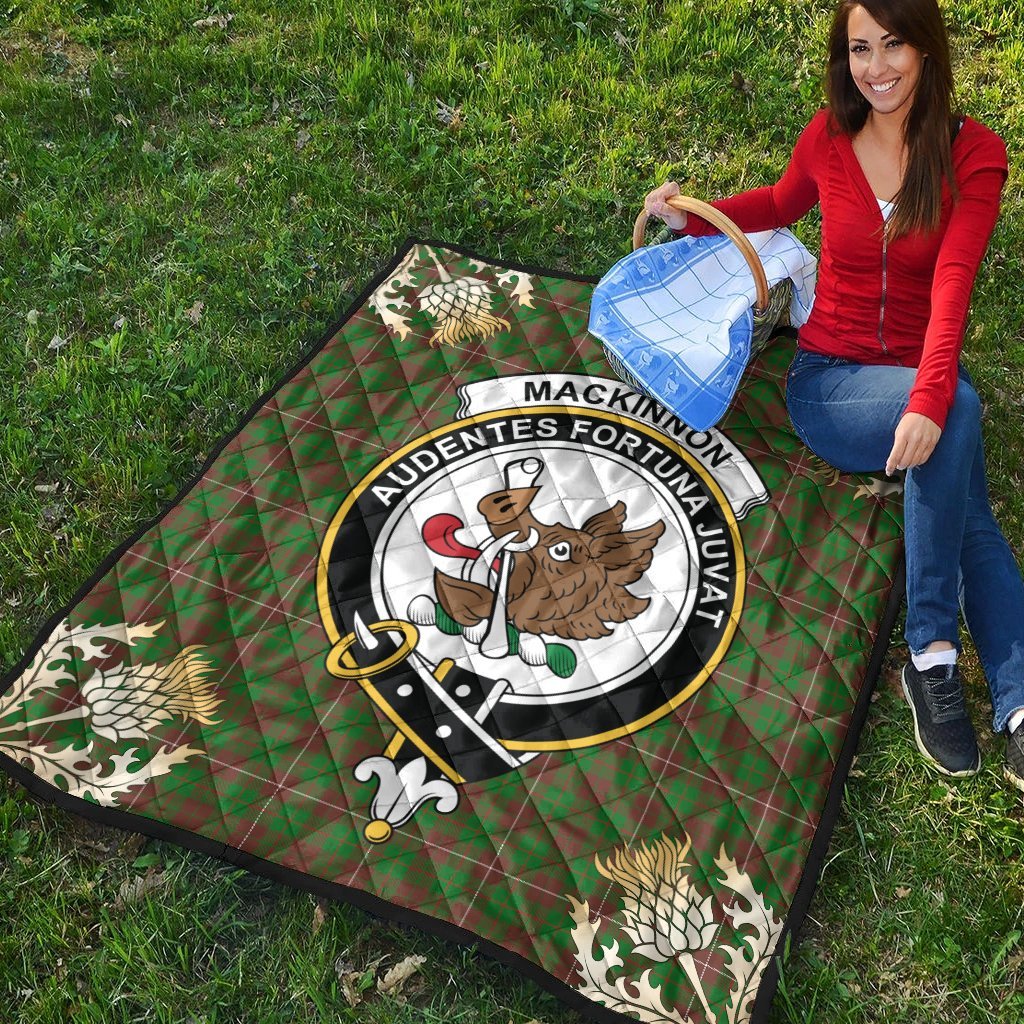 MacKinnon Hunting Modern Tartan Crest Premium Quilt - Gold Thistle Style