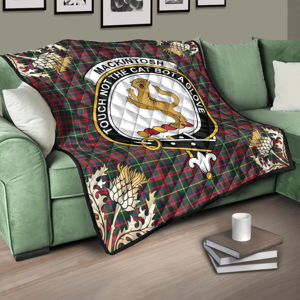 MacKintosh Hunting Modern Tartan Crest Premium Quilt - Gold Thistle Style