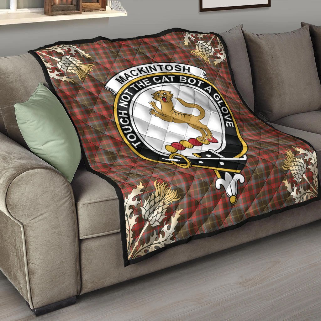 MacKintosh Hunting Weathered Tartan Crest Premium Quilt - Gold Thistle Style