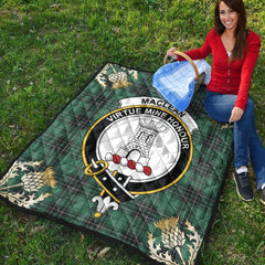 MacLean Hunting Ancient Tartan Crest Premium Quilt - Gold Thistle Style
