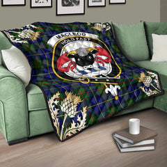 MacLeod of Harris Modern Tartan Crest Premium Quilt - Gold Thistle Style