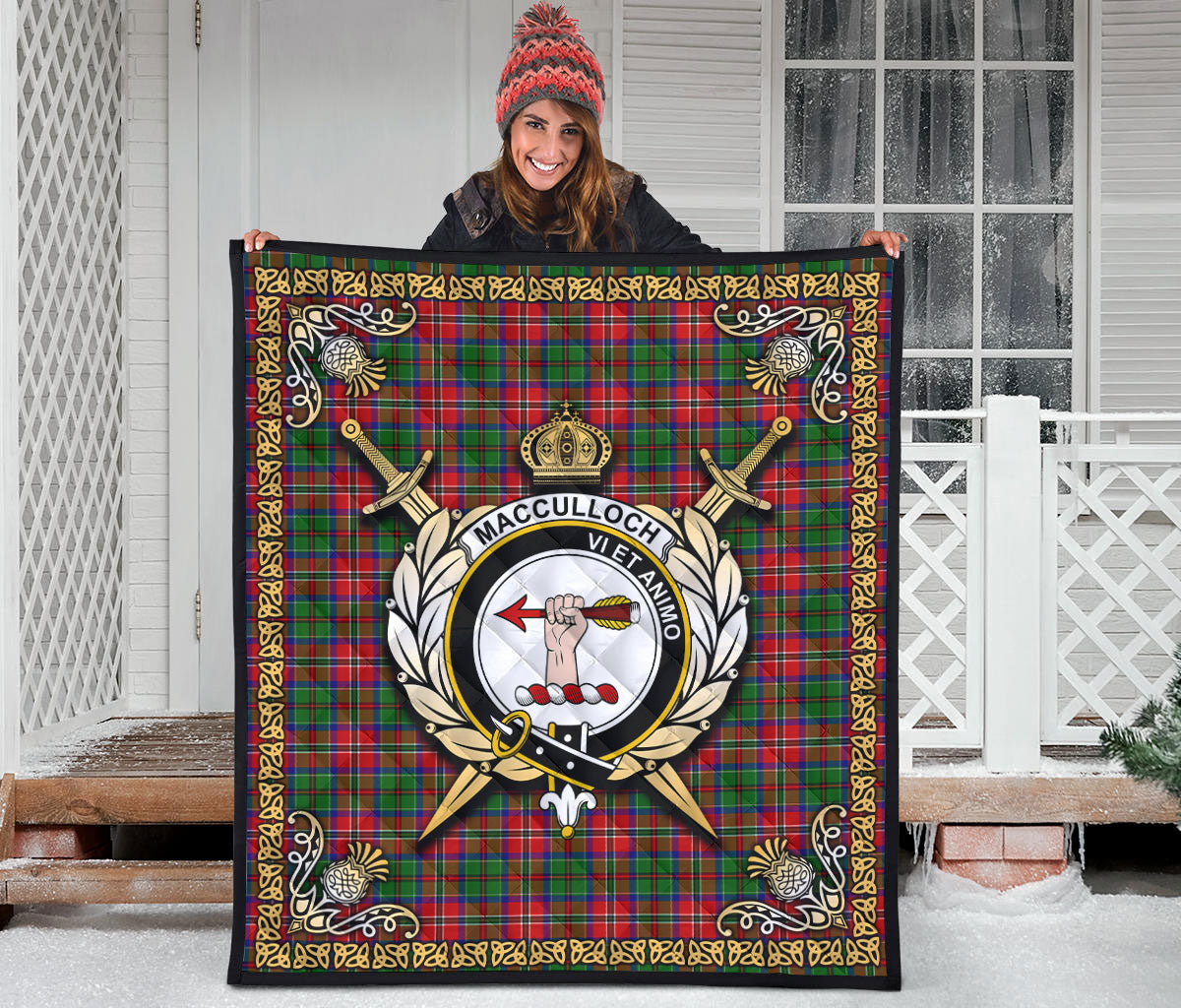 MacCulloch (McCulloch) Tartan Crest Premium Quilt - Celtic Thistle Style