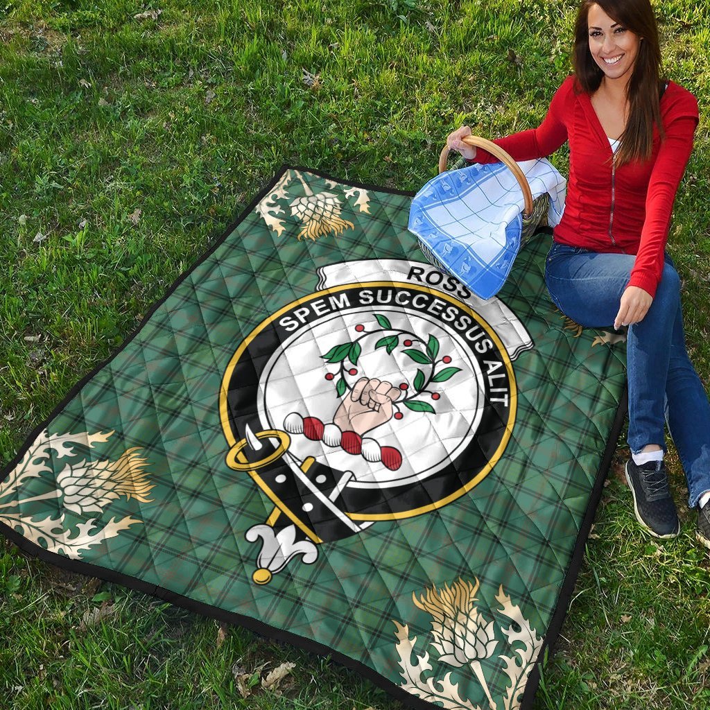 Ross Hunting Ancient Tartan Crest Premium Quilt - Gold Thistle Style