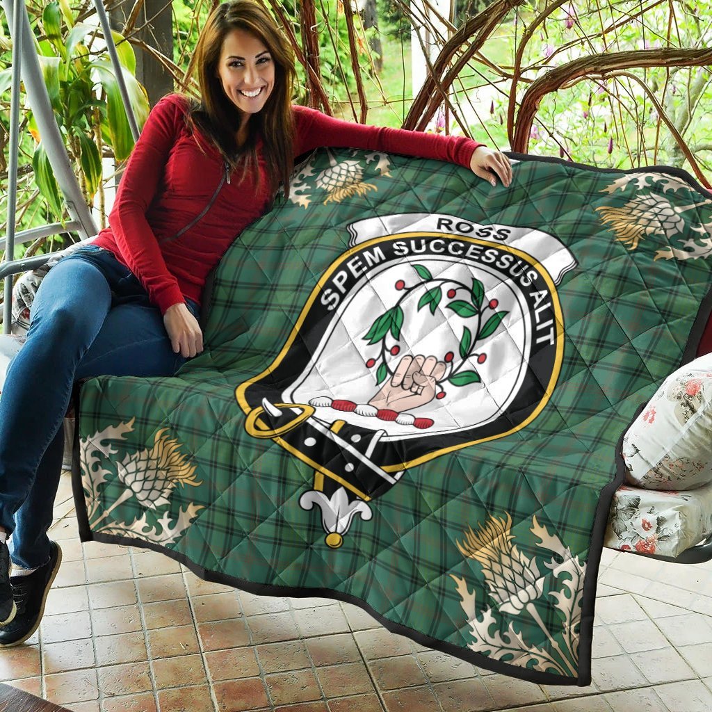 Ross Hunting Ancient Tartan Crest Premium Quilt - Gold Thistle Style
