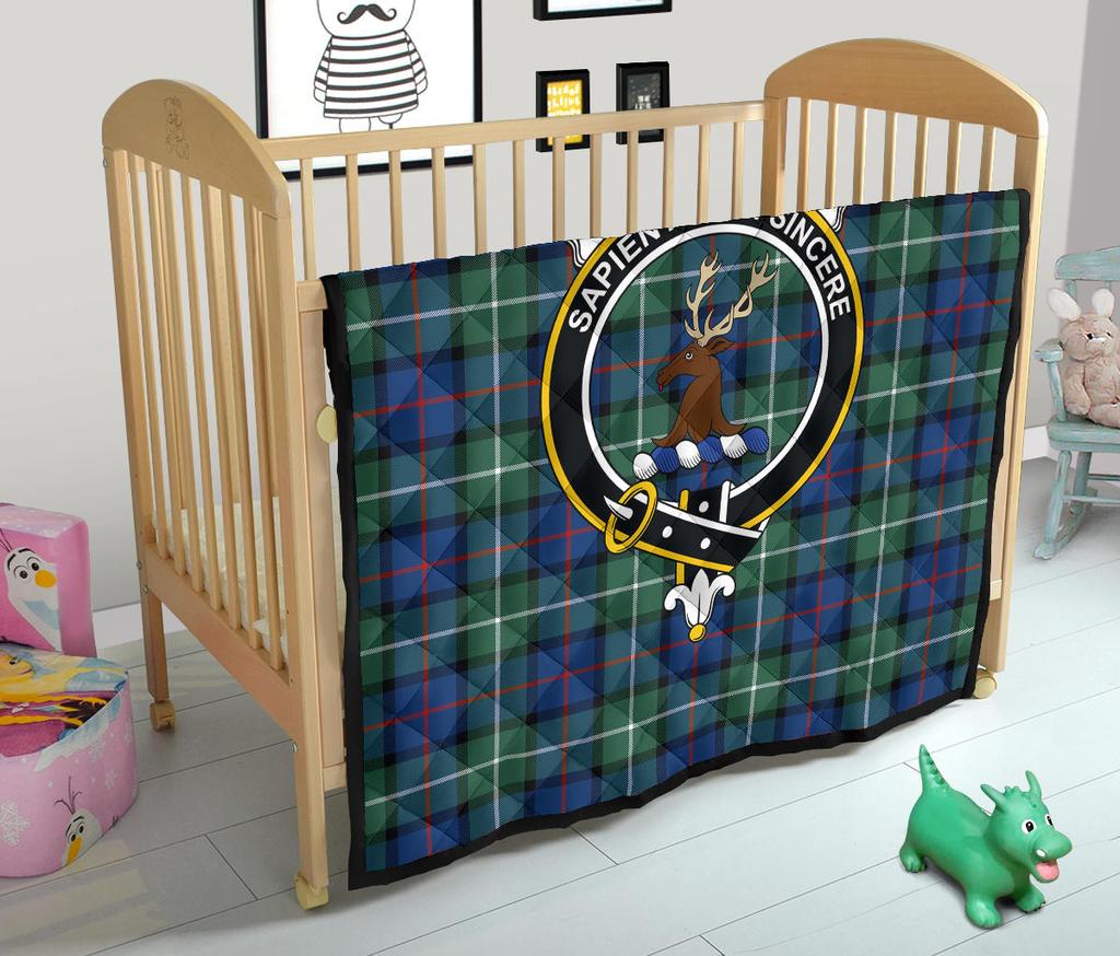 Davidson of Tulloch Tartan Crest Quilt