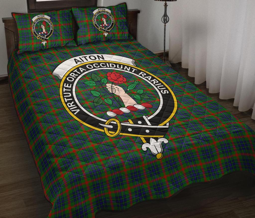 Aiton Tartan Crest Quilt Bed Set