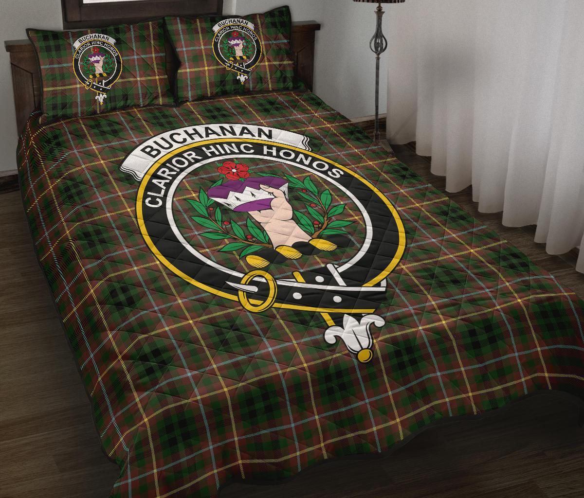 Buchanan Hunting Tartan Crest Quilt Bed Set