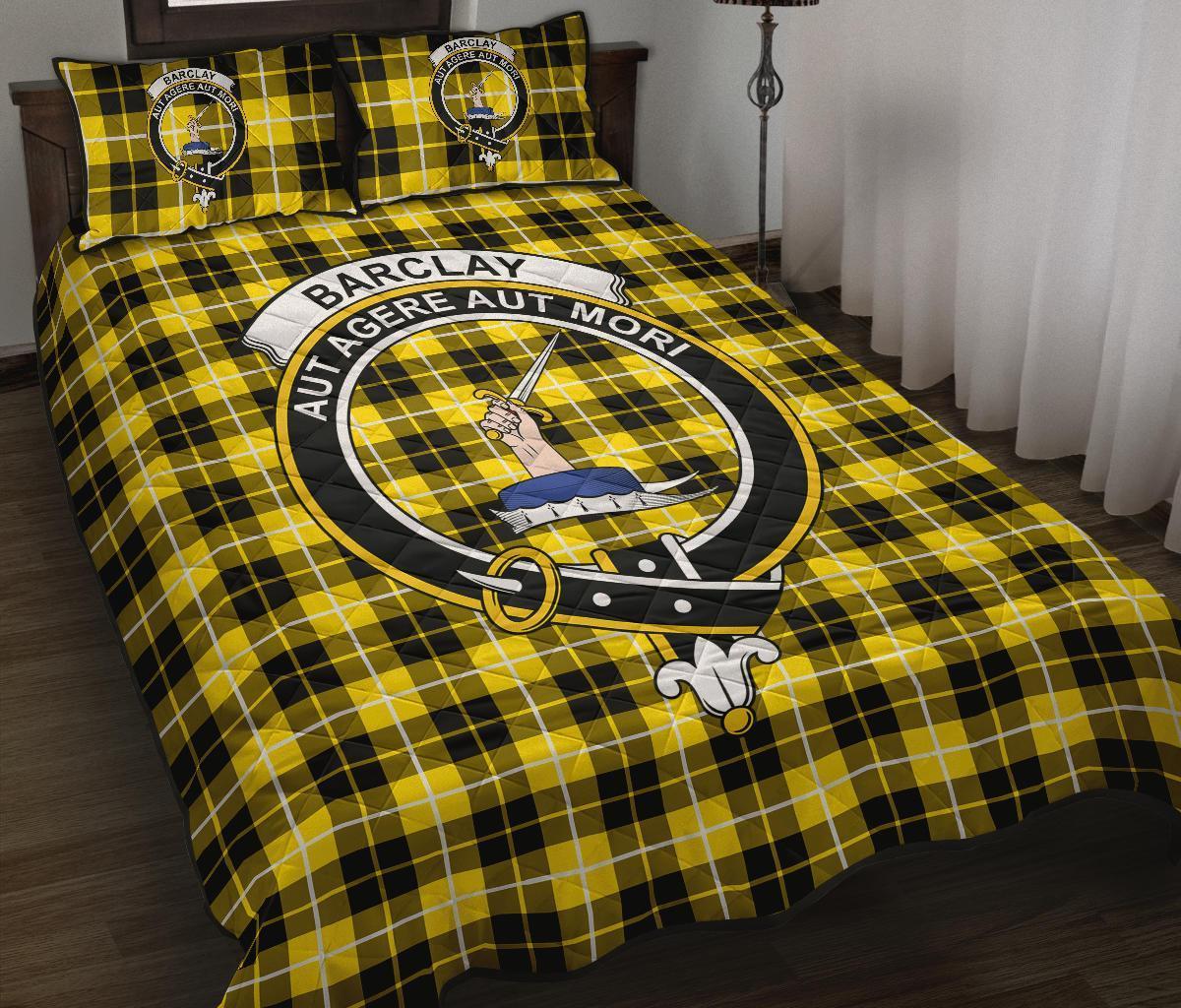 Barclay Dress Modern Tartan Crest Quilt Bed Set