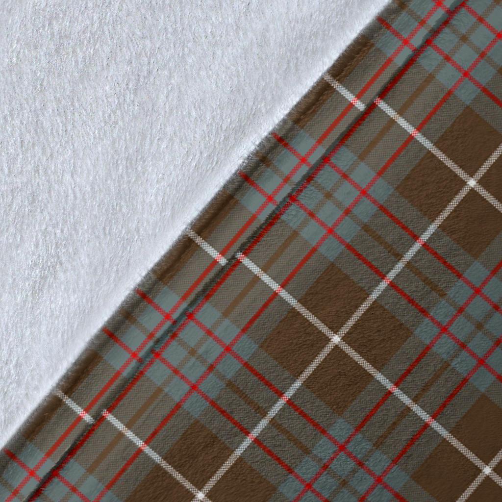 MacIntyre Hunting Weathered Tartan Crest Blanket Wave Style